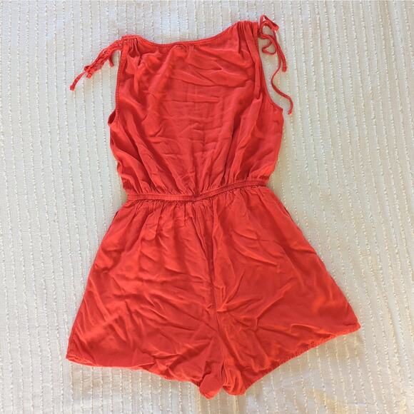 NWOT One Clothing Red Shorts Romper size Medium - Picture 2 of 4